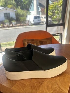 VINCE Women’s Black Slip-On Platform Loafers